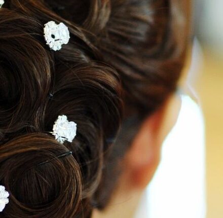 Des coiffures avec des strass