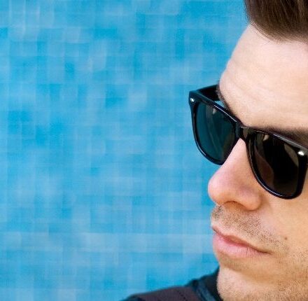 Coiffures homme : comment adopter le style 70's ?