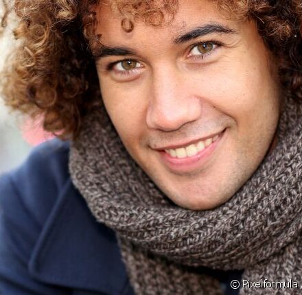 Cheveux frisés chez l'homme : quelle coupe adopter ?