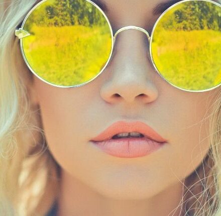 Rayons UV : pourquoi sont-ils nocifs pour mes cheveux ?
