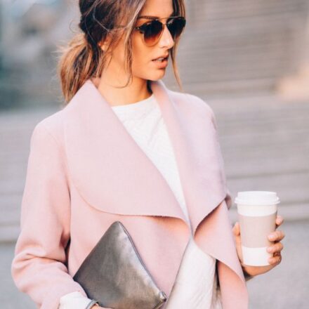 3 coiffures pour masquer les premiers cheveux blancs