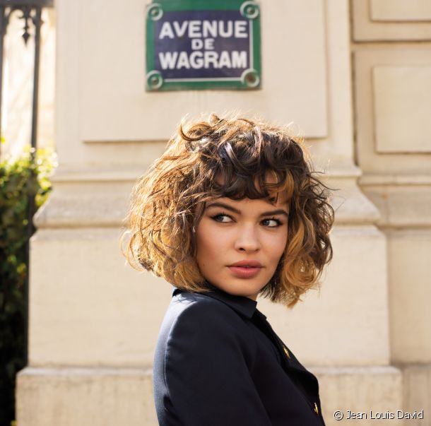 14910-le-carre-wavy-article_media_block-4.jpg 14910-le-carre-wavy-article_media_block-4.jpg