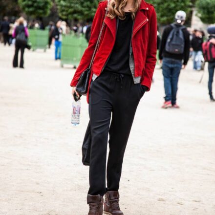 Comment se faire des grosses boucles sur des cheveux lisses ?