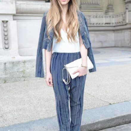 Longueurs wavy sur cheveux très longs : streetstyle