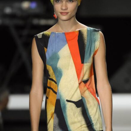 Vu aux Fashion Weeks : le boléro associé à un foulard