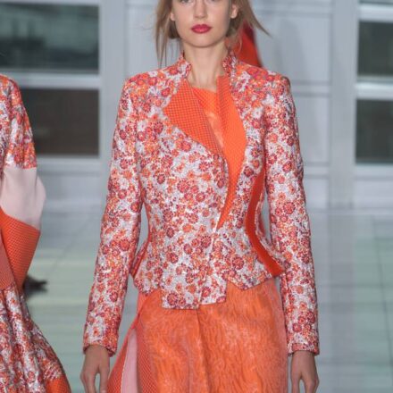 Vu aux Fashion Weeks : le faux-carré à la demi-queue plaquée