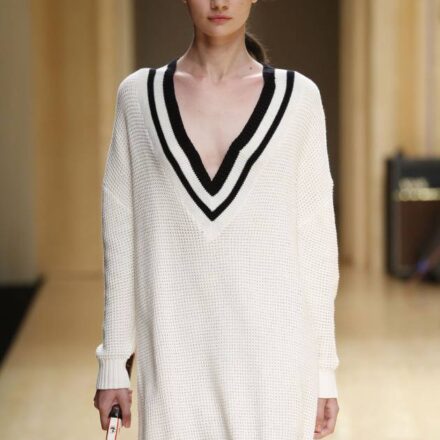 Le bandeau pour une allure sportswear-chic