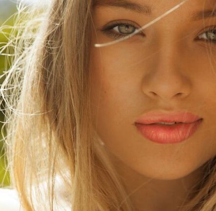 Comment afficher un blond éclatant en été ?