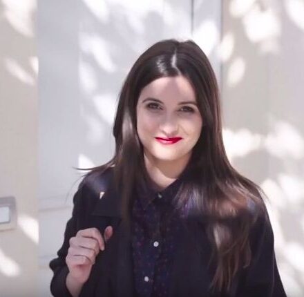 Comment faire un brushing parfait sans frisottis : le tuto coiffure de Noémi