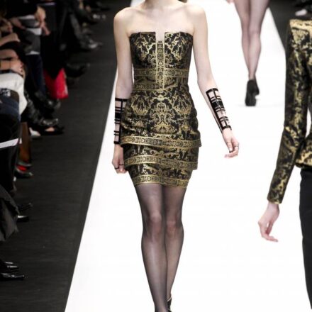 Le carré asymétrique pour un style néo-futuriste