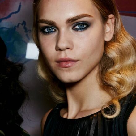 La coiffure rétro du défilé Sonia Rykiel