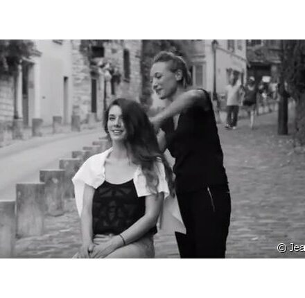 La tresse épi de blé : le tuto coiffure en 3 étapes de Charlotte