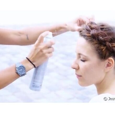 Vidéo : comment faire une tresse couronne bohème ?