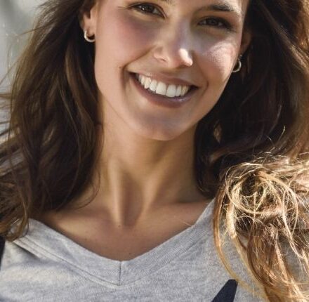 Cheveux bruns : quelles techniques de coloration pour les sublimer ?