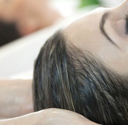 Se couper les cheveux à la pleine lune, bonne idée ou idée reçue ?