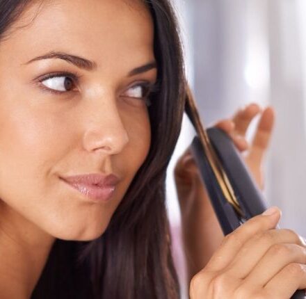 J'ai abîmé mes cheveux au fer à lisser... Les solutions pour les réparer