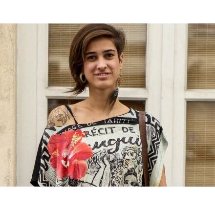 Streetstyle : Le side hair sur cheveux courts