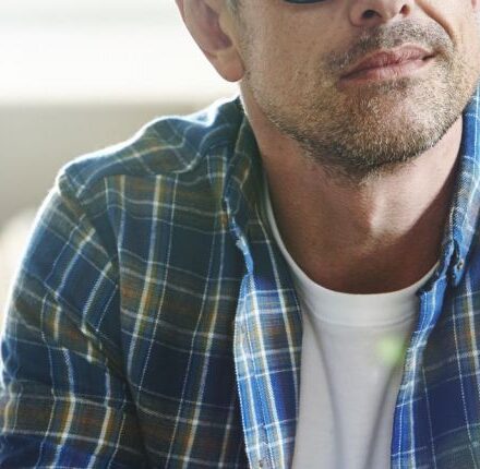 Homme : entretenir ses cheveux gris