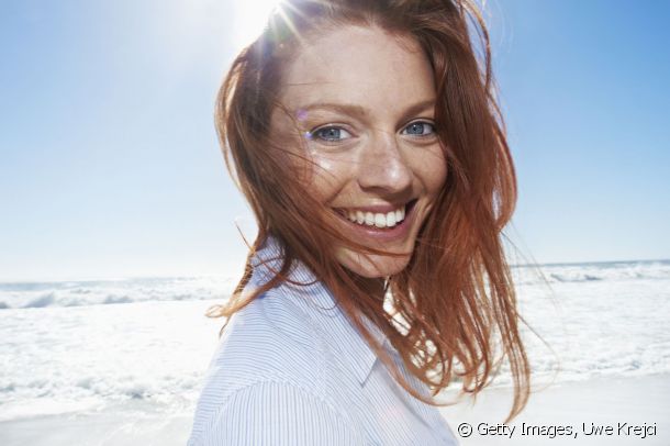 Cheveux roux - idées de coloration et soins