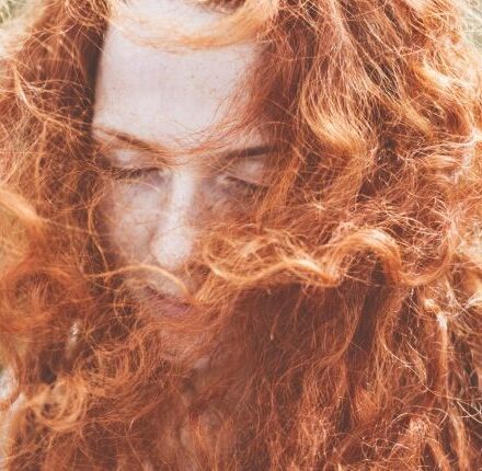 Cheveux fins et bouclés : quelle coupe est faite pour vous ?