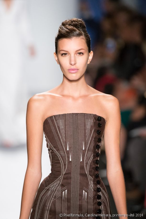 8108-le-chignon-bombe-associe-a-un-effet-bomb-article_media_block-1.jpg