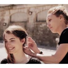 Comment faire une coiffure pour cheveux longs en 3 minutes ?