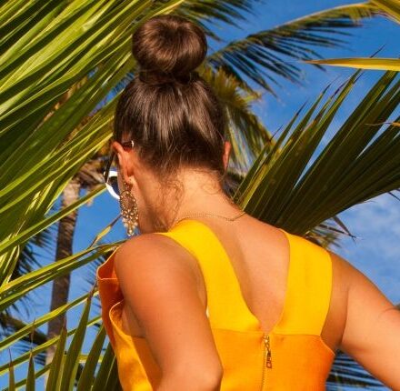 Cheveux épais : comment se coiffer quand il fait chaud ?