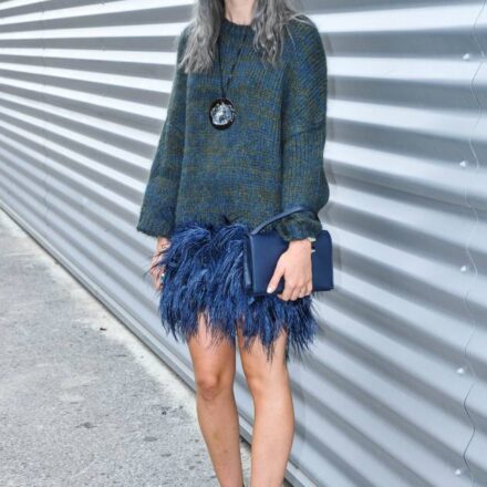 Porter les cheveux gris : Streetstyle