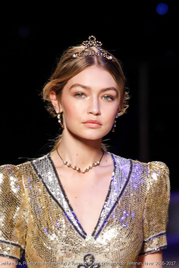 9313-le-diademe-un-must-have-de-cet-hiver-article_media_block-1.jpg 9313-le-diademe-un-must-have-de-cet-hiver-article_media_block-1.jpg