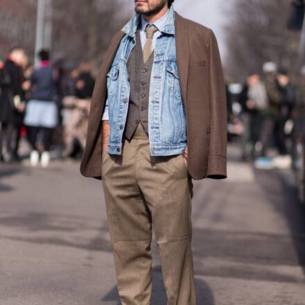 Hommes, les cheveux gominés : Streetstyle
