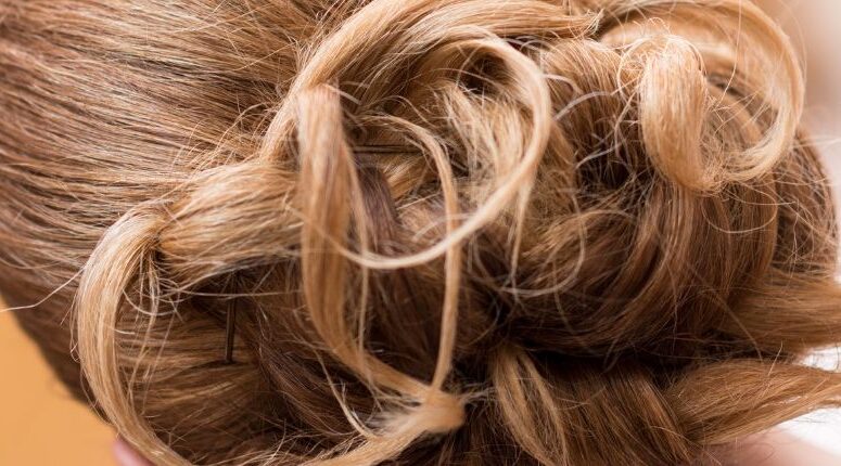 Comment réussir un chignon déstructuré ?