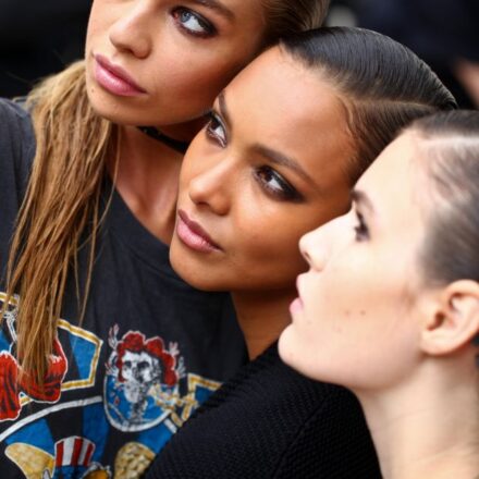 Tendance 2017 : le wet hair attaché