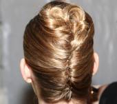 Chic, le chignon banane version 2014 !