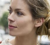 Trois façons de porter un chignon bas