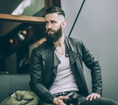 Hommes : 4 conseils pour nettoyer sa barbe