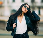 4 astuces pour faire paraître vos cheveux plus longs