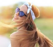 Cheveux fins : 4 accessoires pour gagner du volume