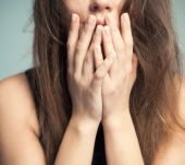 SOS cheveux secs : les bons réflexes