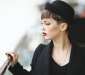 Quelle frange avec une coupe courte ?