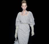 Le chignon XXL, façon BCBG