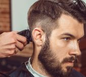 Homme : 5 raisons de ne pas se couper les cheveux soi-même