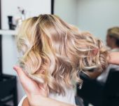Mèches : quel blond après l'été ?