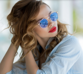 Naturelle ou colorée : comment booster sa couleur de cheveux ?