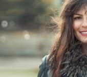 Mes cheveux sont électriques en hiver, que faire ?