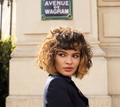 Les coiffures tendance pour apporter du volume aux cheveux fins
