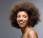 Dompter les cheveux afro