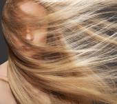 Entretenir ses cheveux après un lissage