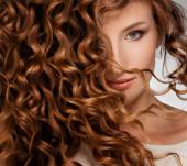 Les produits coiffants à utiliser pour des cheveux brillants