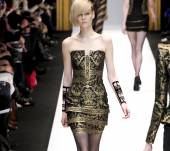 Le carré asymétrique pour un style néo-futuriste