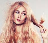Cheveux cassants : que faire ?